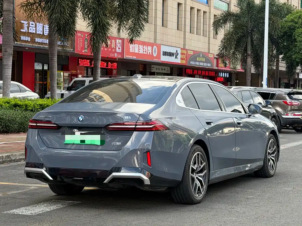 BMW i5 2024 eDrive 35L Premium M Sport