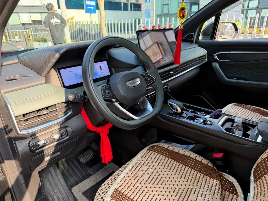 Geely Haoyue L — миниатюра 7