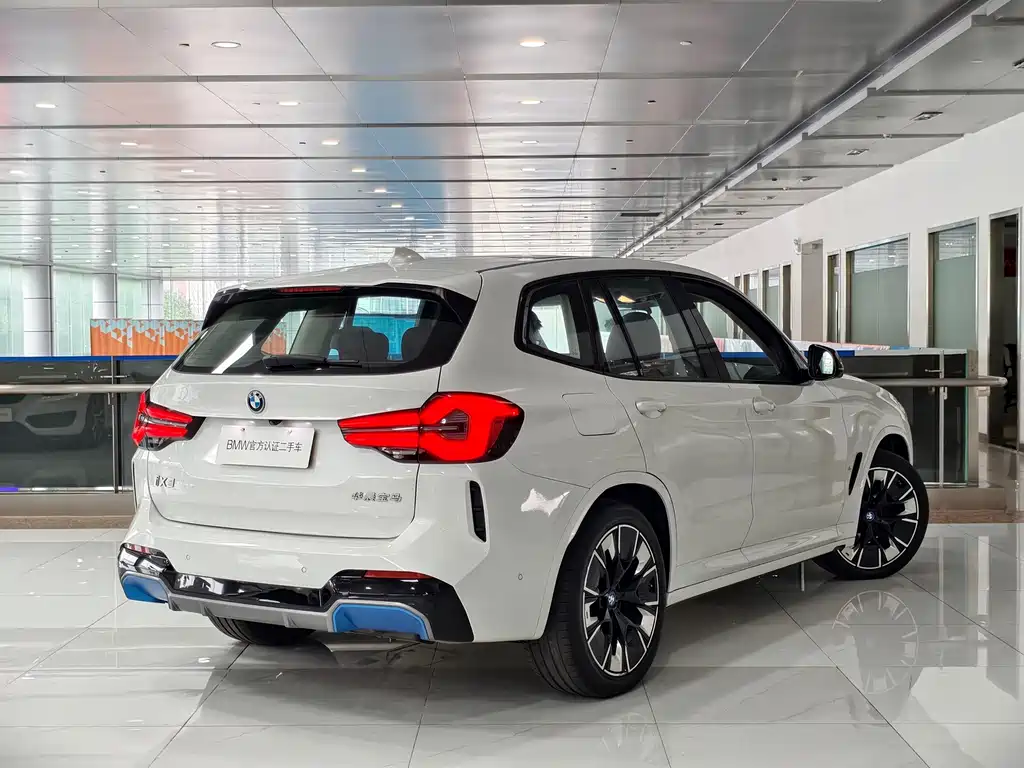 BMW iX3 — миниатюра 4