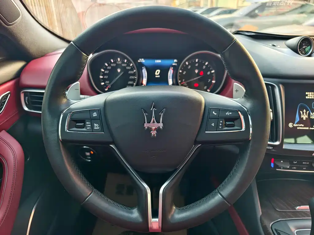 MASERATI LEVANTE