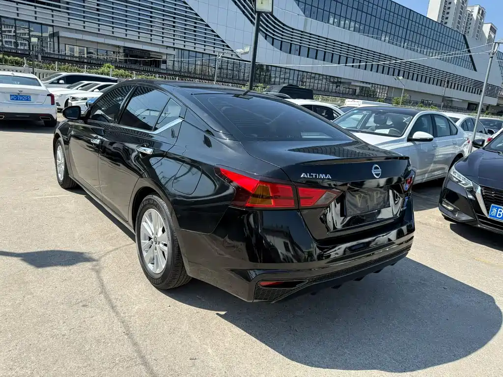 Nissan Teana — миниатюра 8
