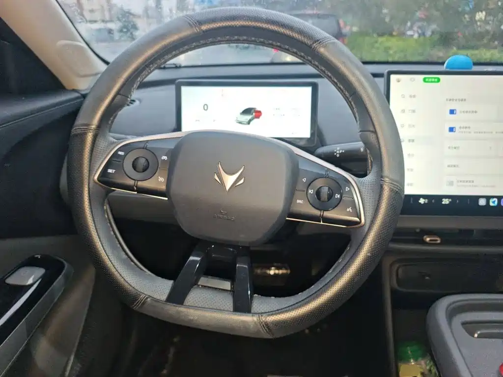 ARCFOX Beta T1 — миниатюра 11