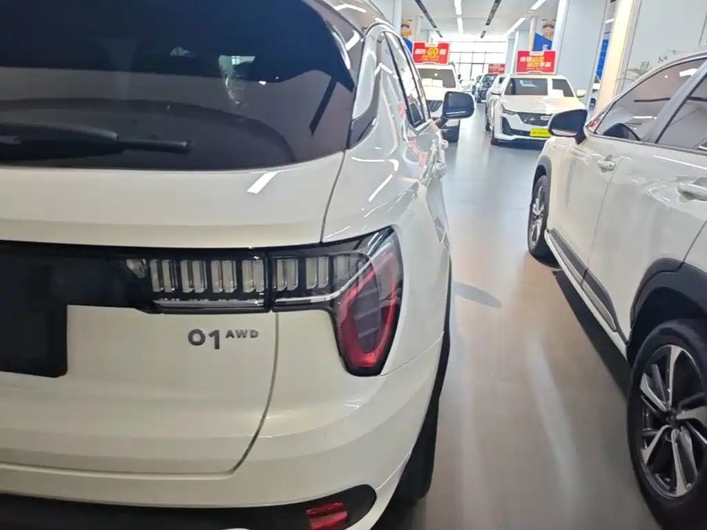 Lynk & Co 01 — миниатюра 8