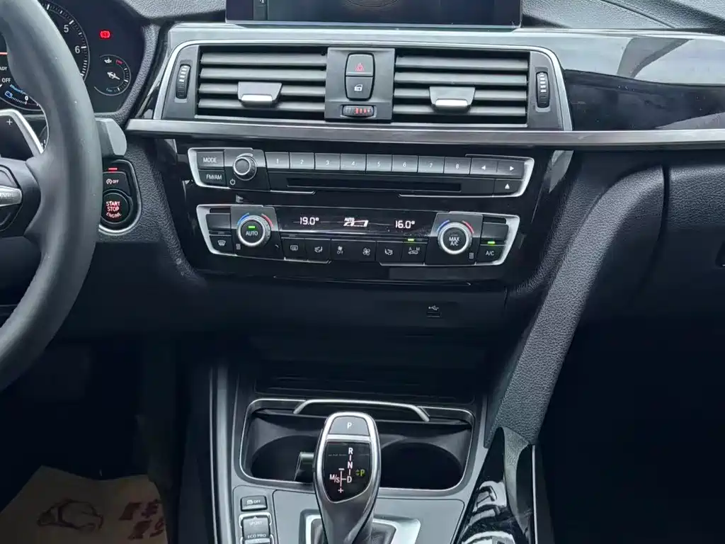 BMW 3 Series — миниатюра 16