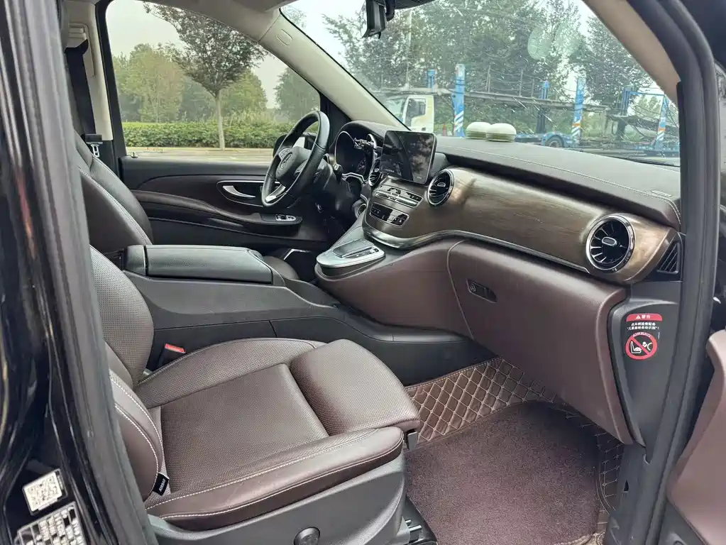 Mercedes-Benz V-Class — миниатюра 3