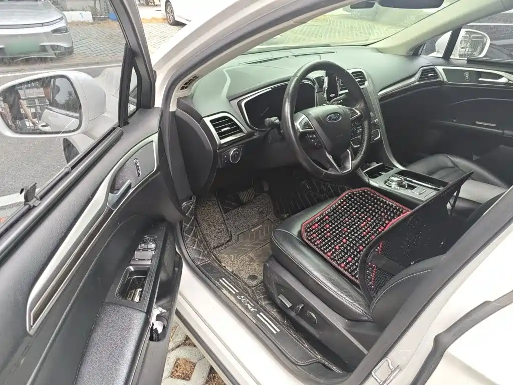 Ford Mondeo — миниатюра 17
