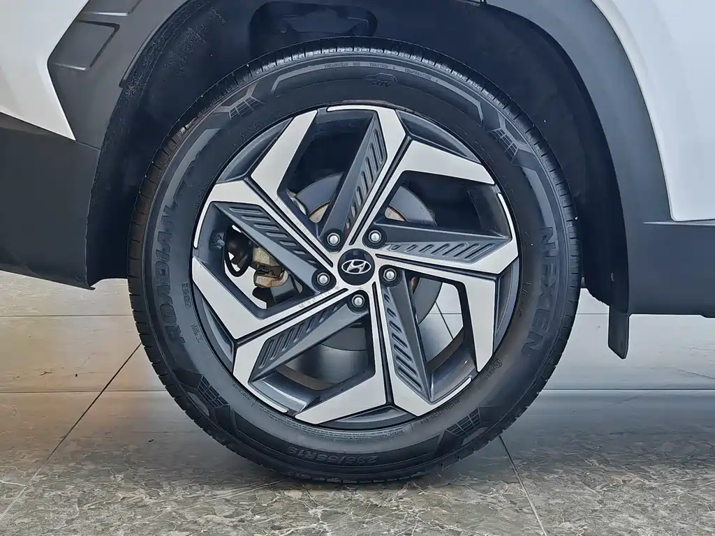 Hyundai Tucson 2021 L 1.5T DCT LUX Luxury
