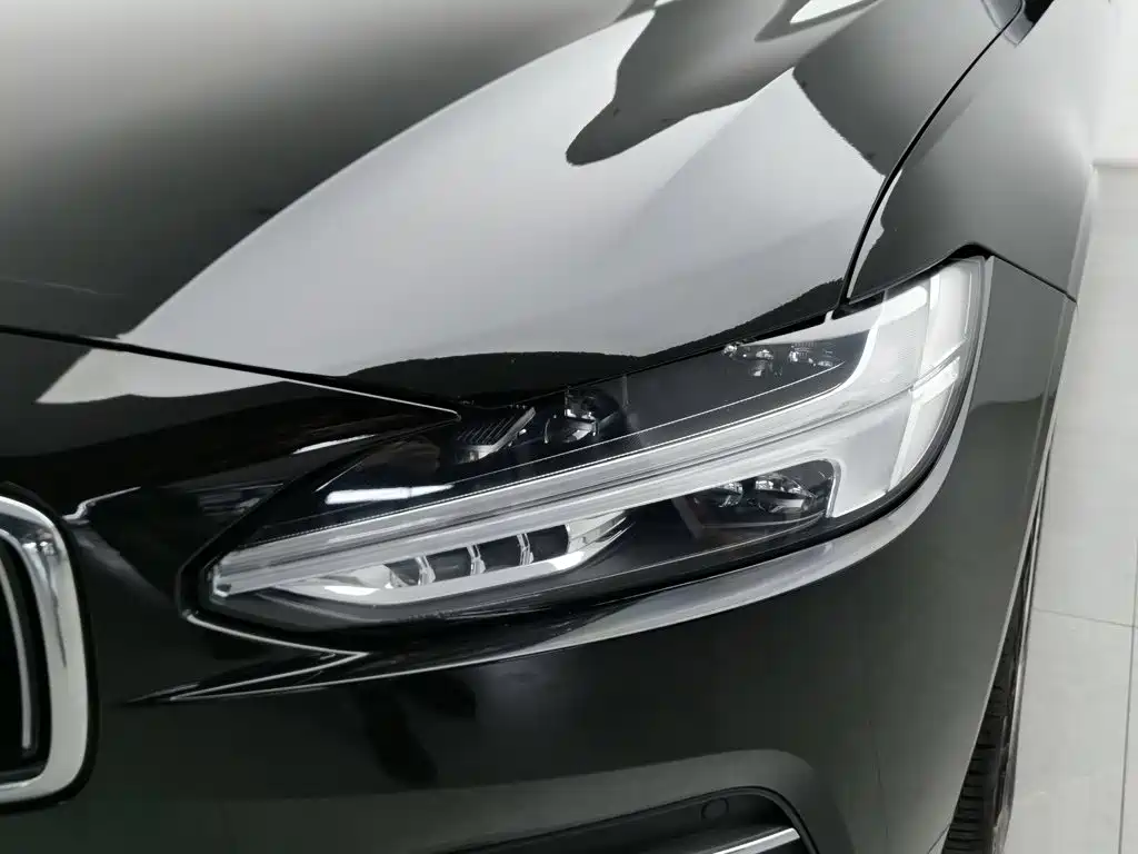 Volvo S90 — миниатюра 7