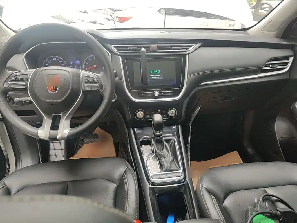 Roewe RX3 — миниатюра 10