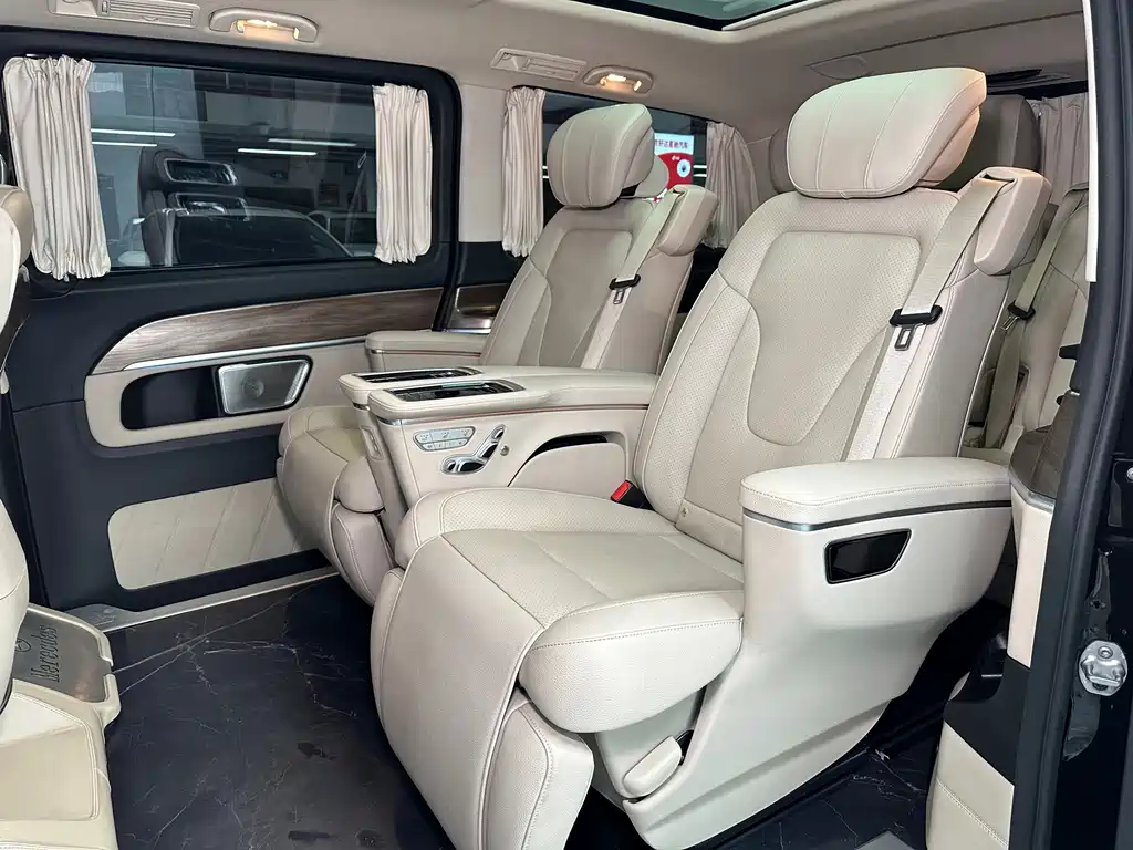 Mercedes-Benz V-Class — миниатюра 14