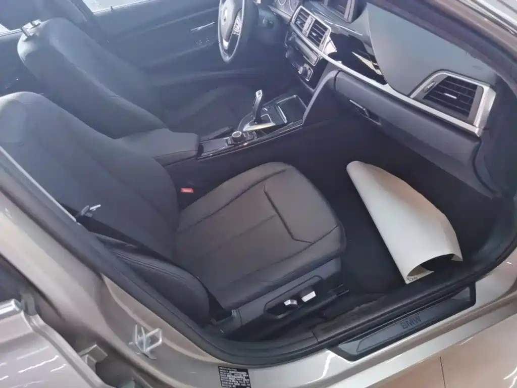 BMW 3 Series — миниатюра 25