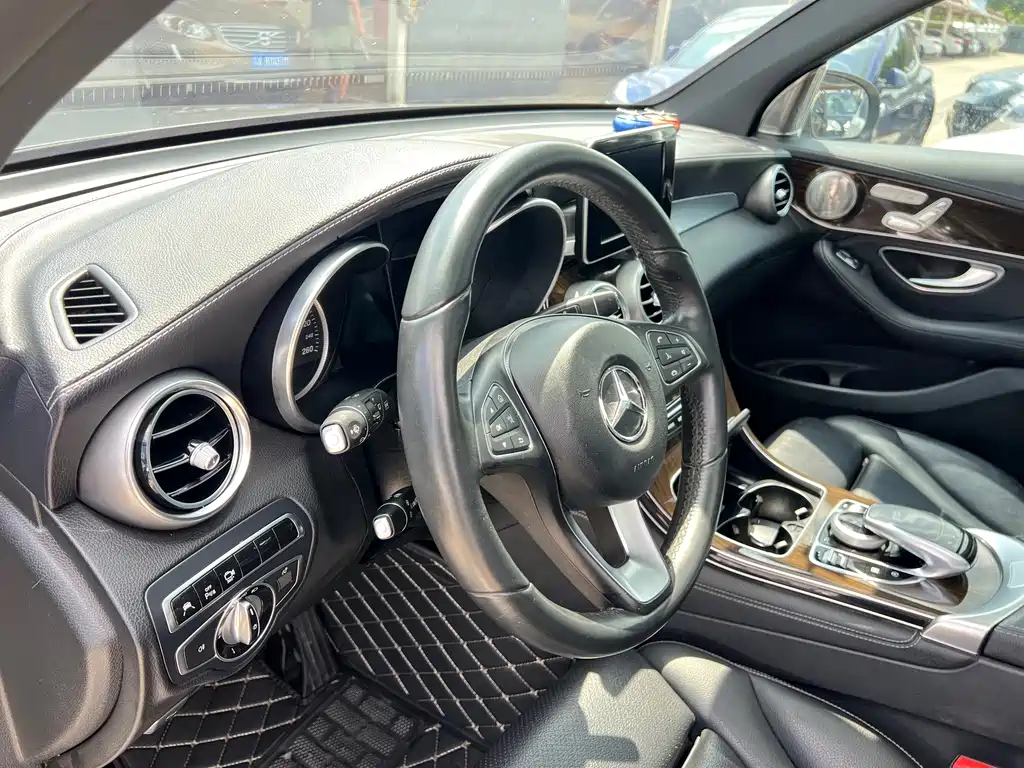 Mercedes-Benz GLC — миниатюра 20