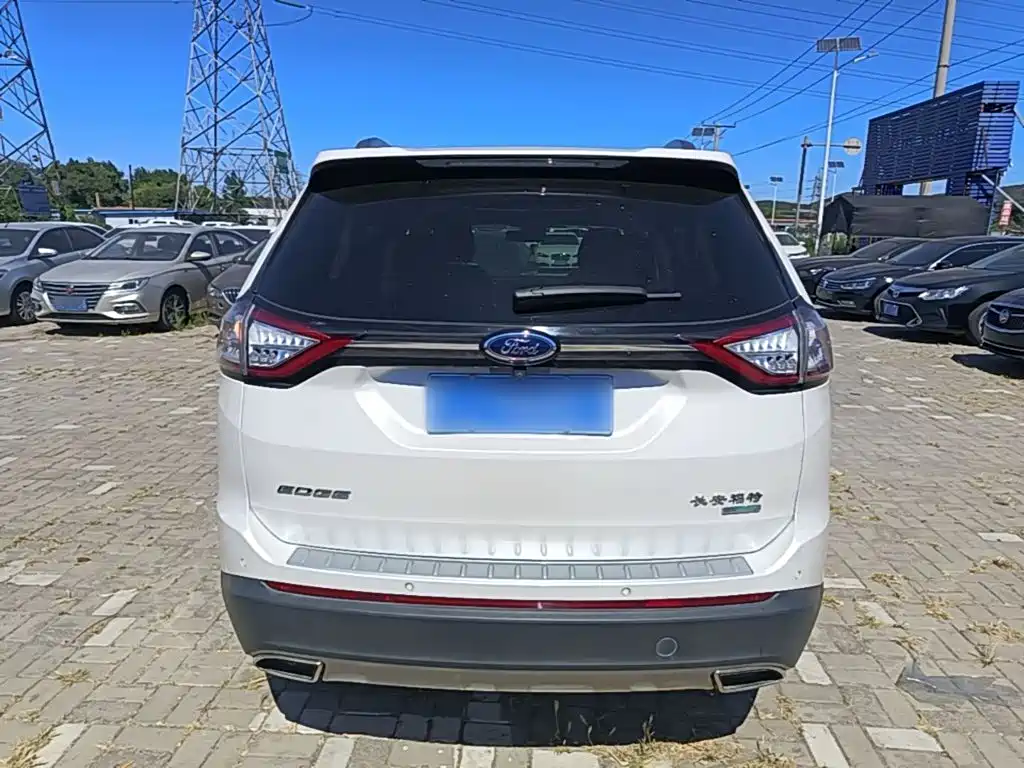 Ford Edge — миниатюра 6