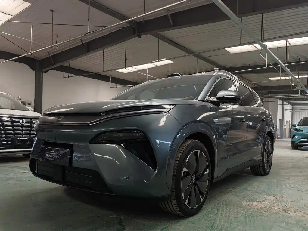 BYD Tang L L 2025 DM 175KM