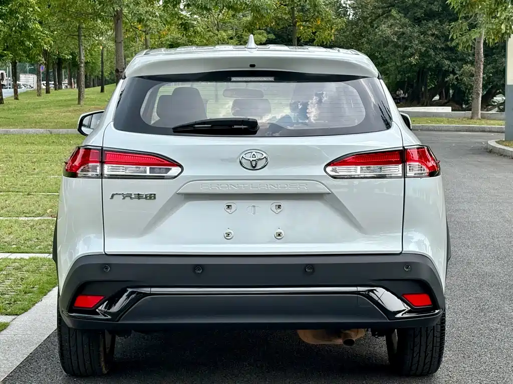 Toyota Frontlander — миниатюра 6