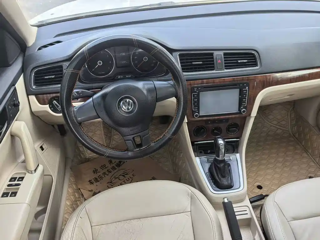 Volkswagen Lavida — миниатюра 5