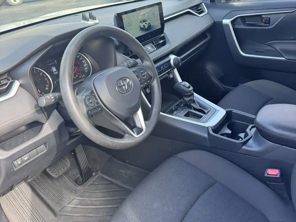 Toyota RAV4 — миниатюра 23
