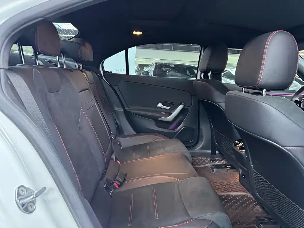 Mercedes-Benz A-Class 2023 — фото 15