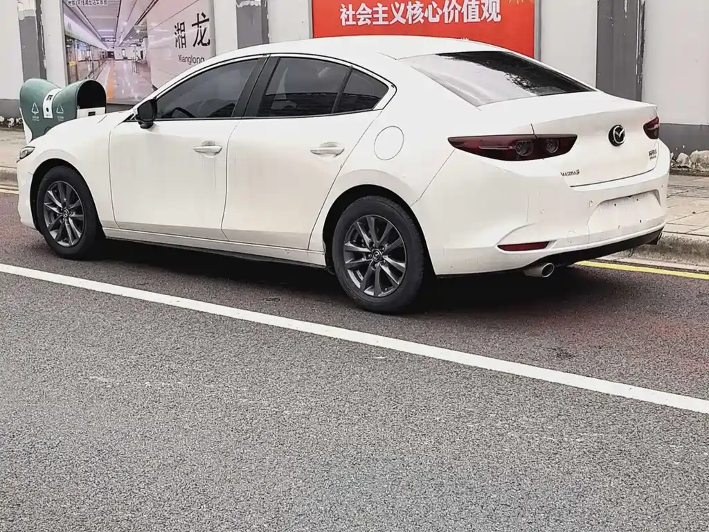 MAZDA 3 ANGKESAILA