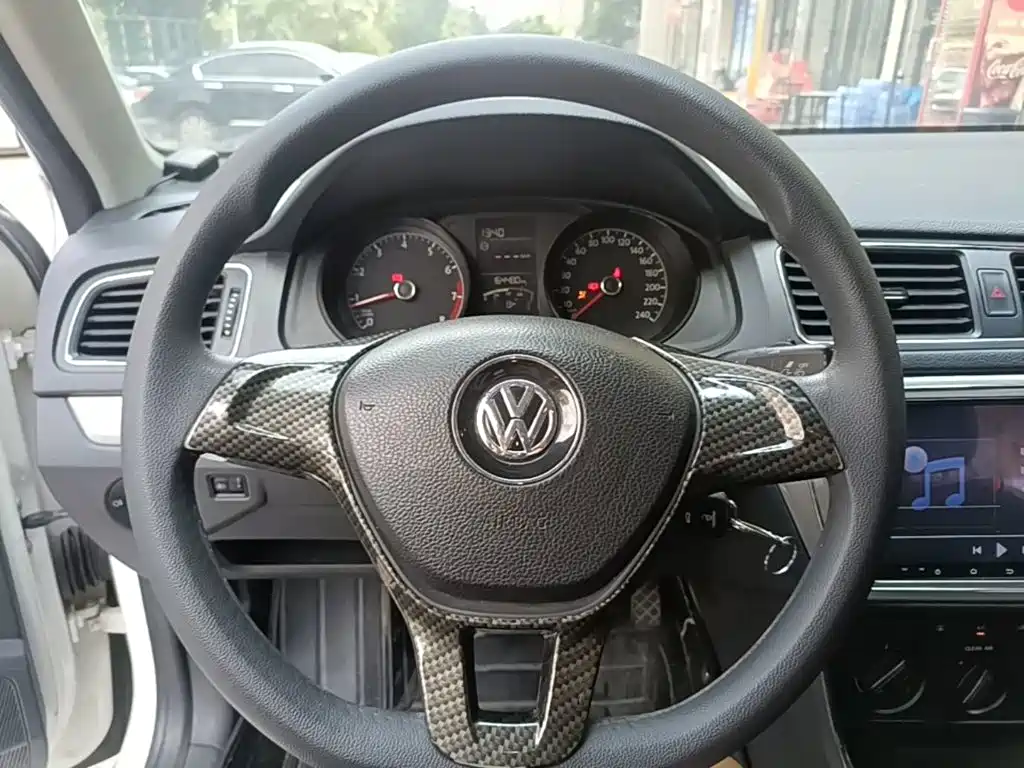 Volkswagen Lavida — миниатюра 11
