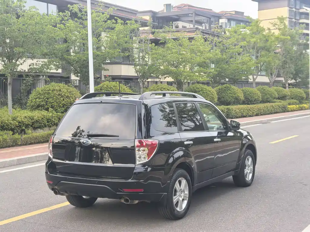 Subaru Forester 2012 2.0XS AT Luxury