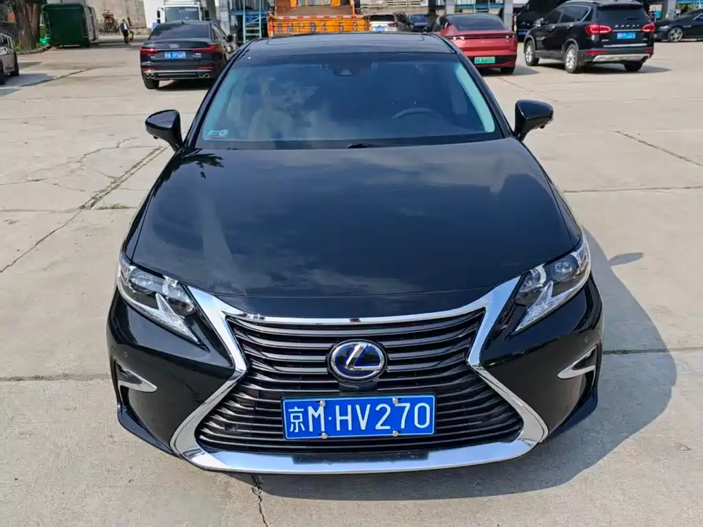 Lexus ES 2015 300h Comfort