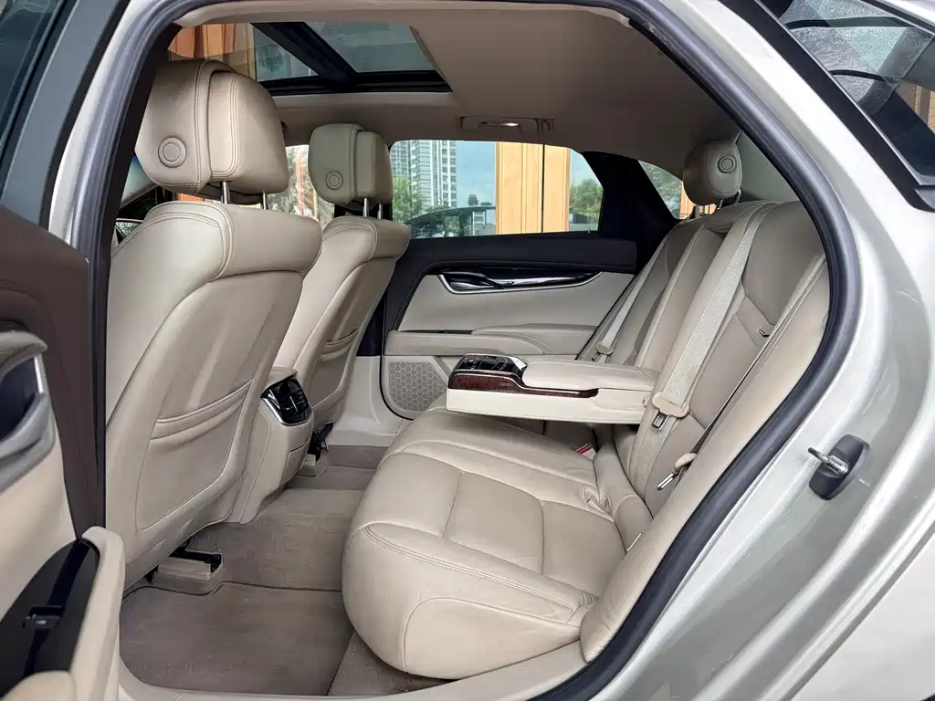 Cadillac XTS — миниатюра 10