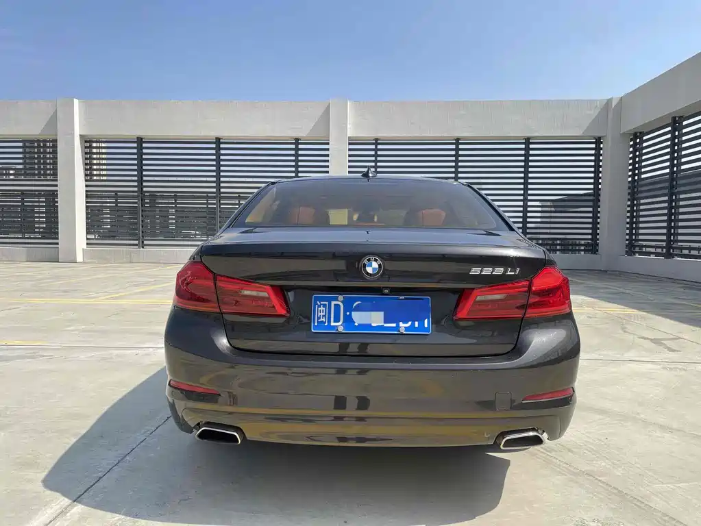 BMW 5 SERIES
