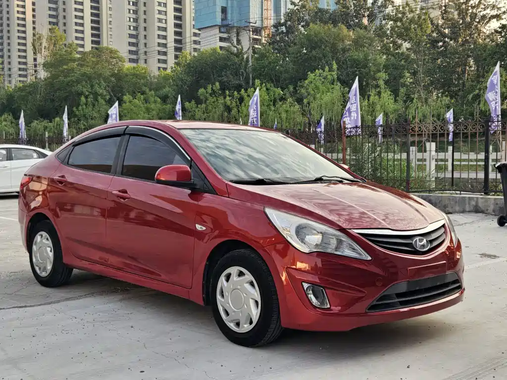 Hyundai Verna — миниатюра 3
