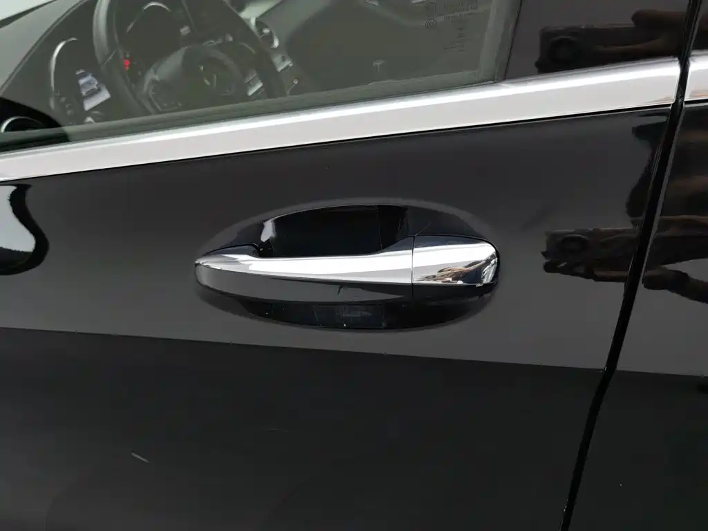 Mercedes-Benz GLC — миниатюра 18