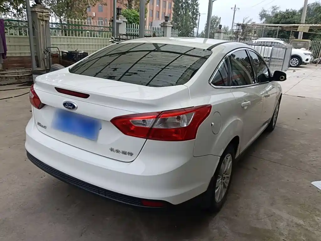 Ford Focus — миниатюра 7