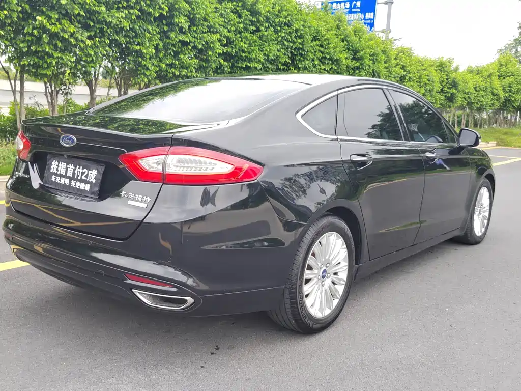 Ford Mondeo — миниатюра 6