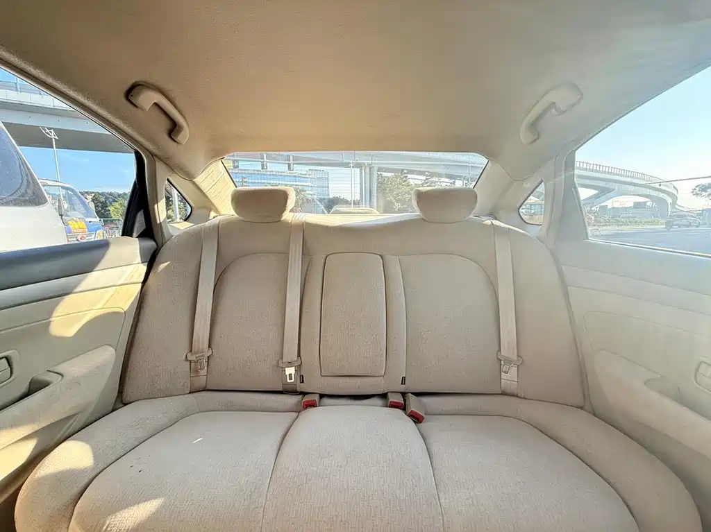 Nissan Sylphy Classic 1.6XE Manual Comfort Edition, фото 12