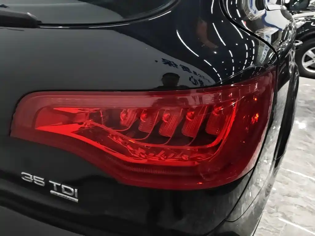 Audi Q7 — миниатюра 8