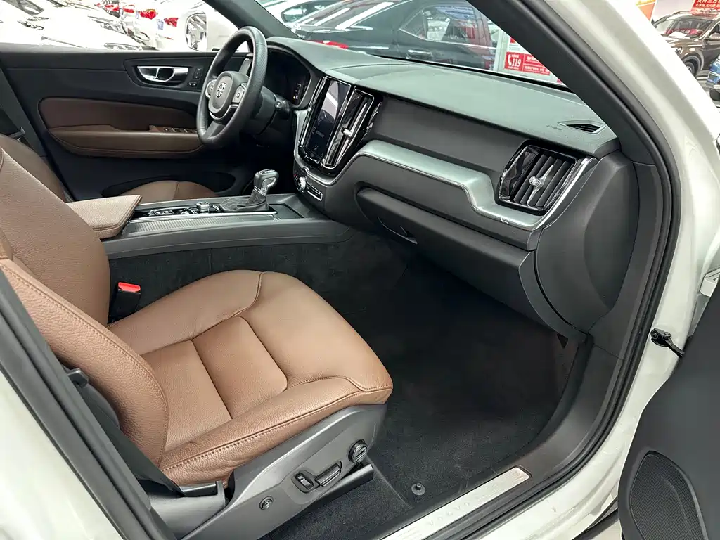 Volvo XC60 — миниатюра 27