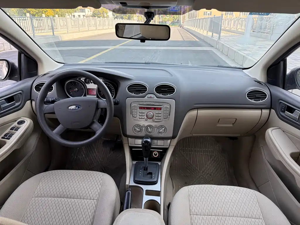 Ford Focus 2009 1.8L AT Fashion