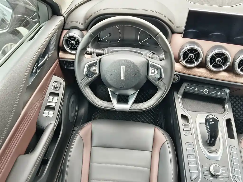 Wey Wey VV5 — миниатюра 6