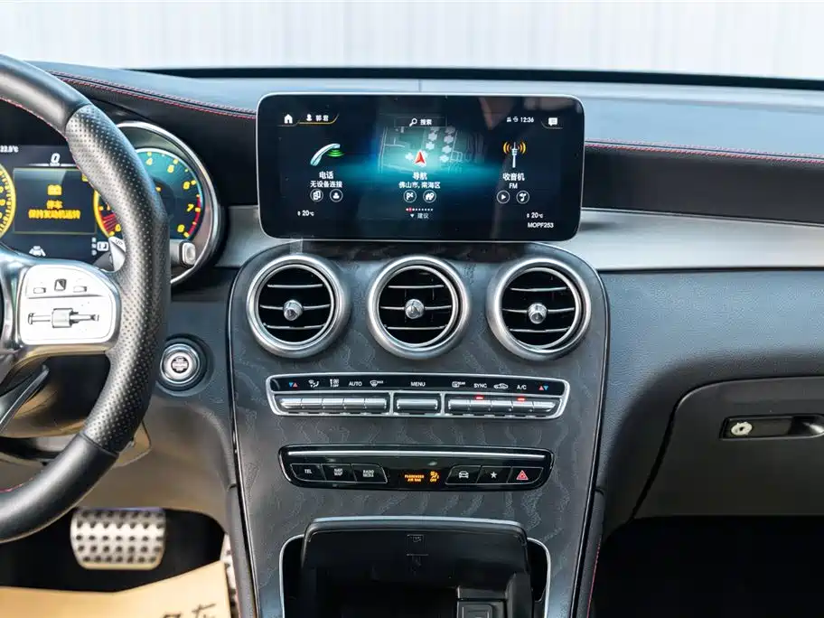 MERCEDES-BENZ GLC AMG