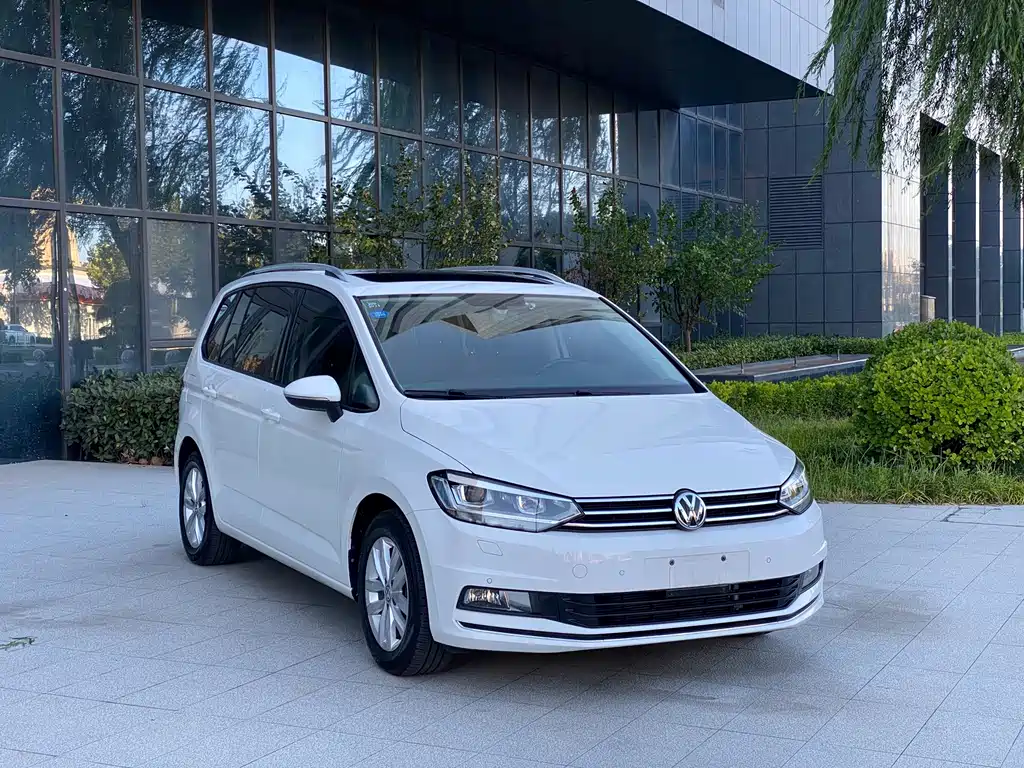 Volkswagen Touran — миниатюра 3