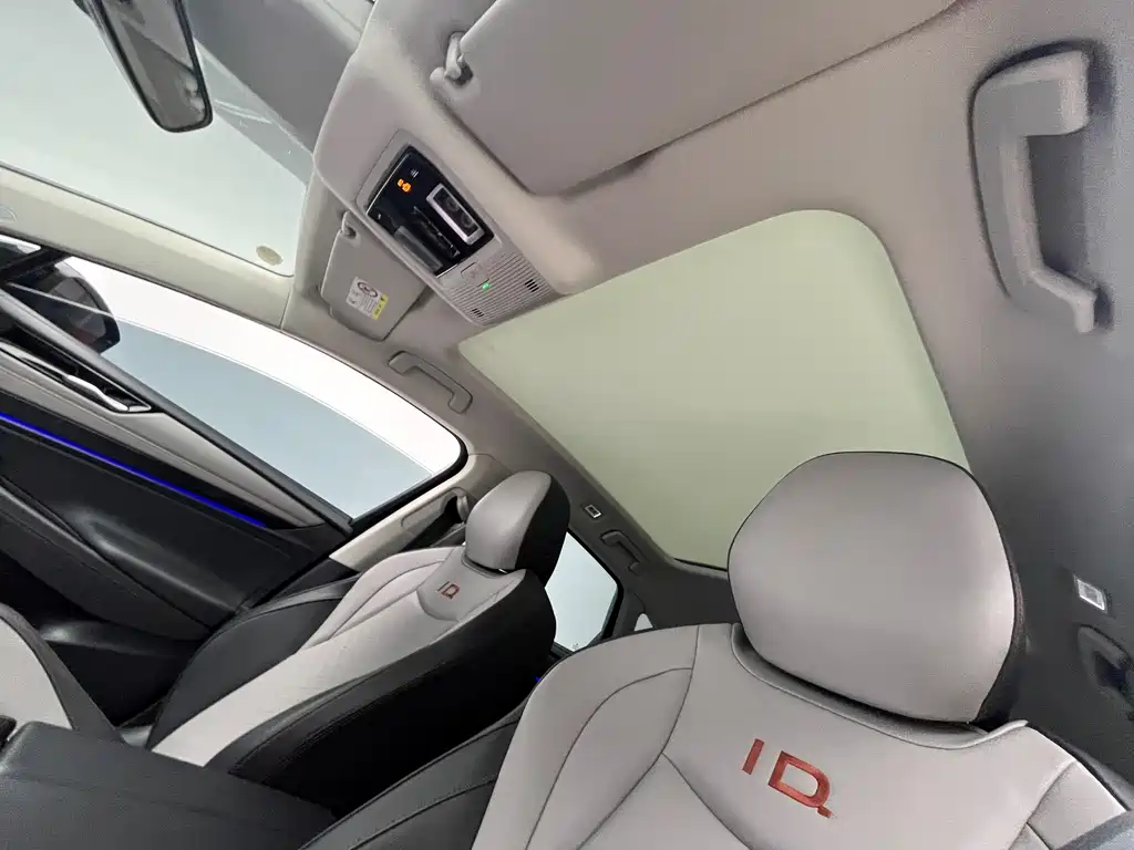 VOLKSWAGEN ID.7 VIZZION