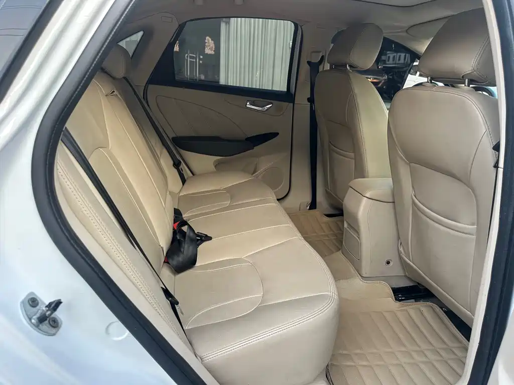 Chery Arrizo 7 — миниатюра 13