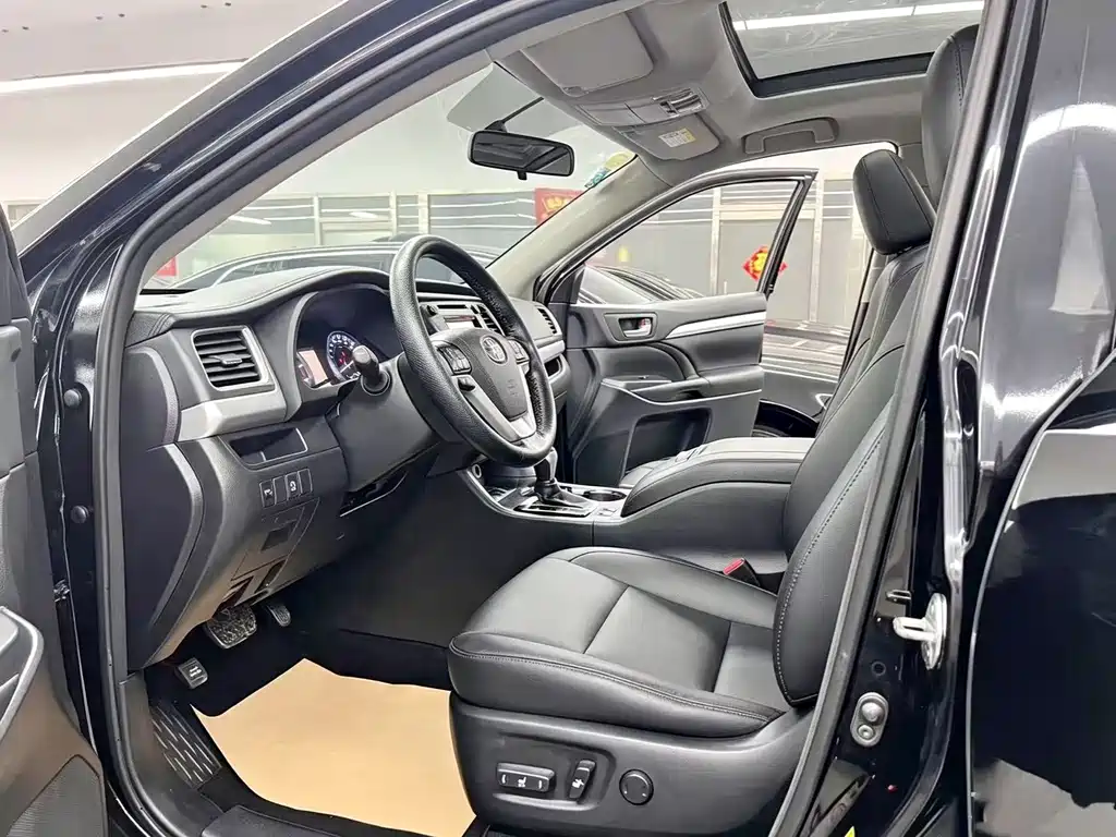 Toyota Highlander — миниатюра 7
