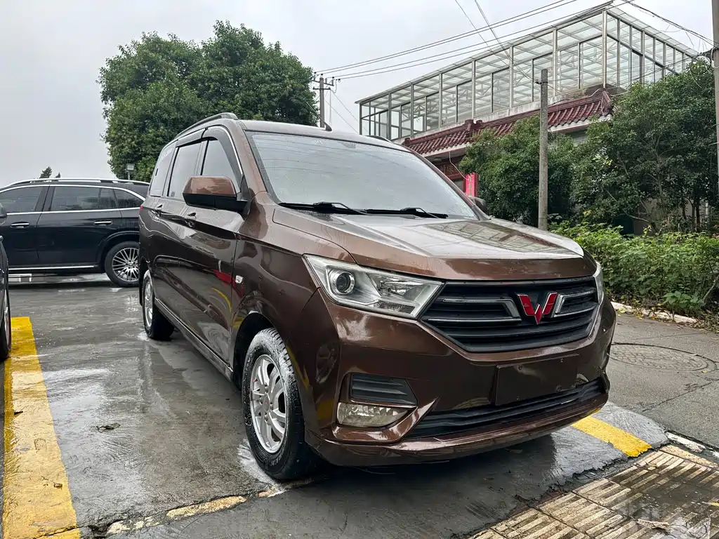 Wuling Hongguang — миниатюра 2