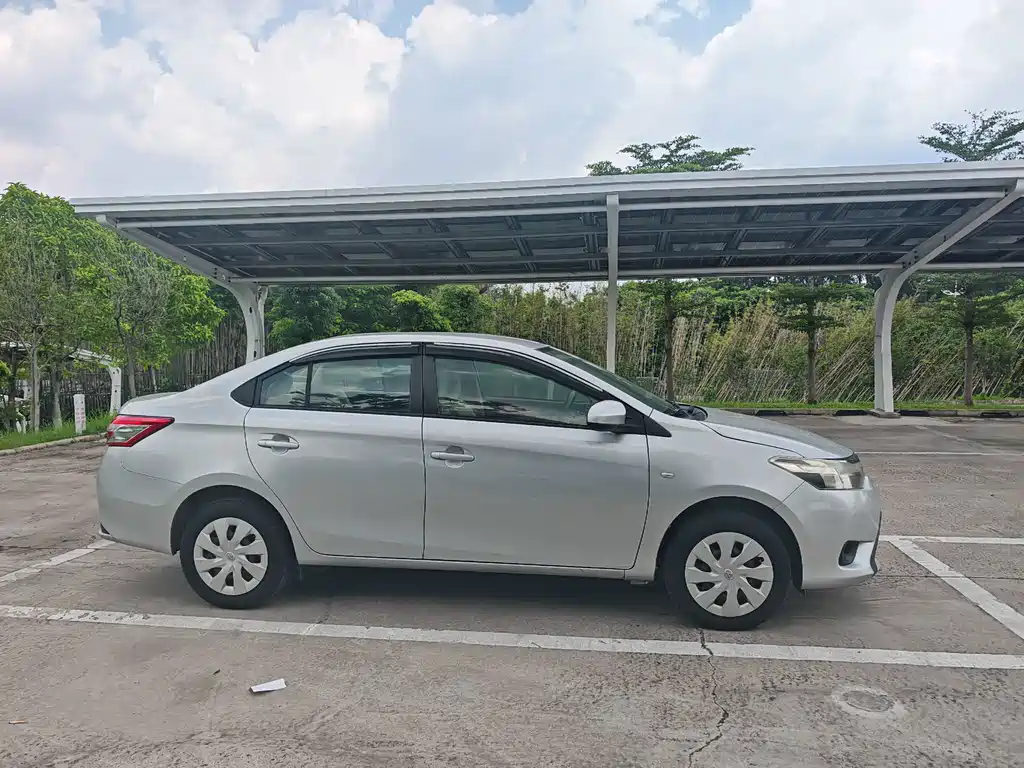 Toyota Vios — миниатюра 4
