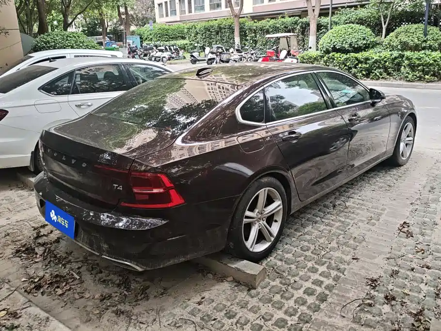 Volvo S90 — миниатюра 3