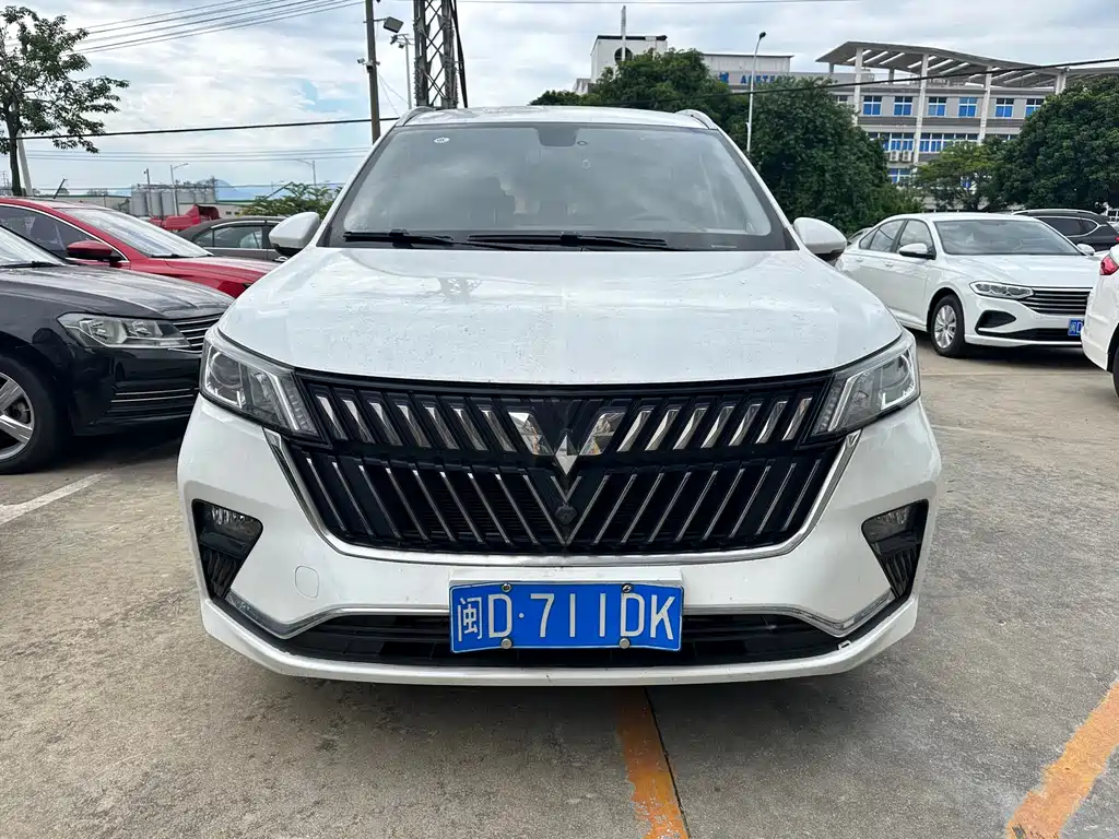 Wuling Jiachen — миниатюра 2