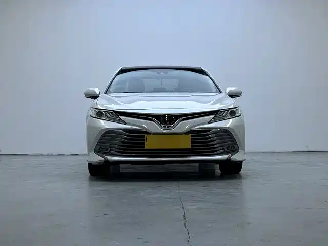 Купить Toyota Camry