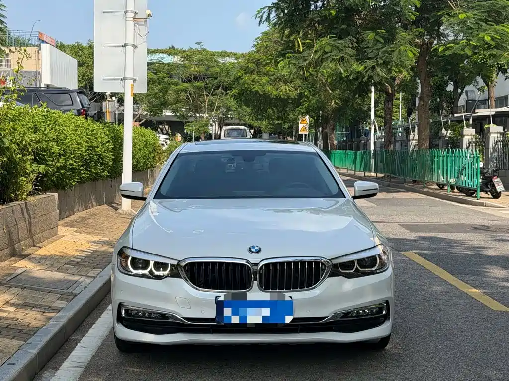 BMW 5 Series — миниатюра 2