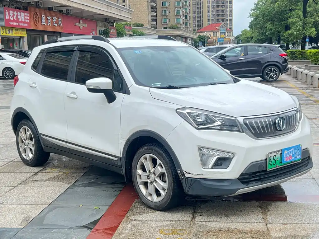 Changan CS15EV — миниатюра 3