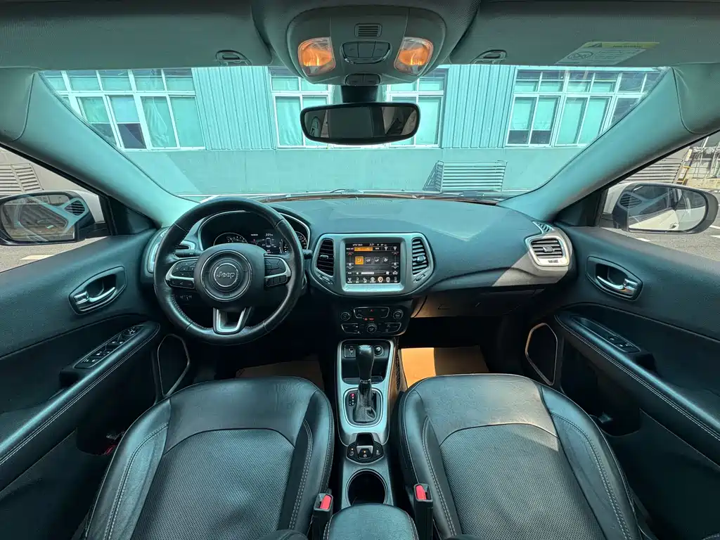 Jeep Compass — миниатюра 12